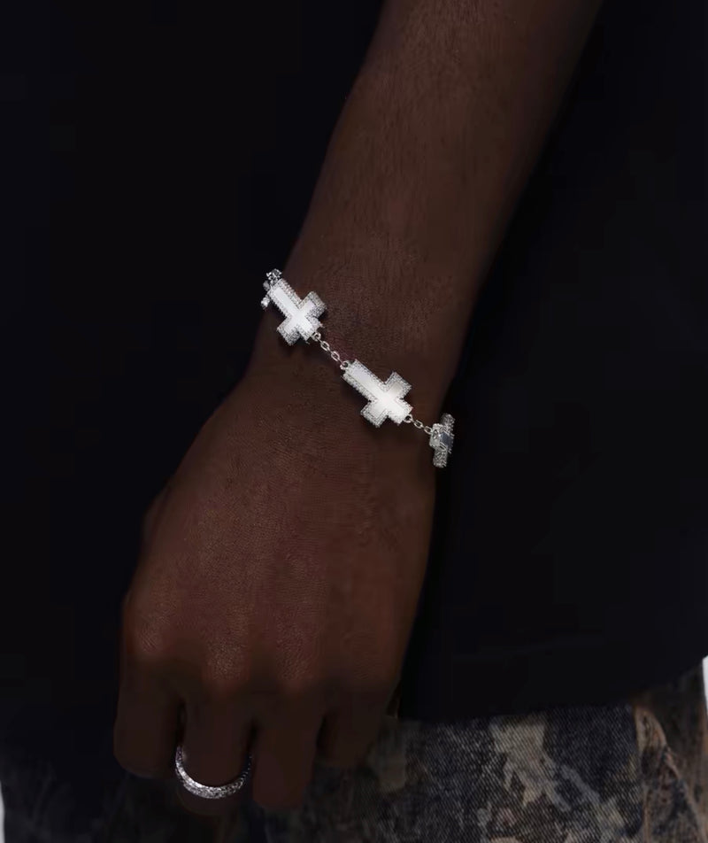 DIAMOND CROSS BRACELET